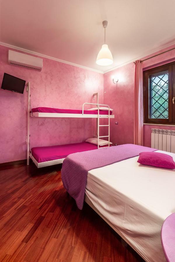 Il Bacio E La Nocciola Bed & Breakfast Labico Bagian luar foto